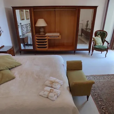 Alojamento de Acomodação e Pequeno-almoço Letredonne-villa Con Piscina